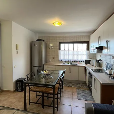 Casa El Almendrillo بيت للعطل *